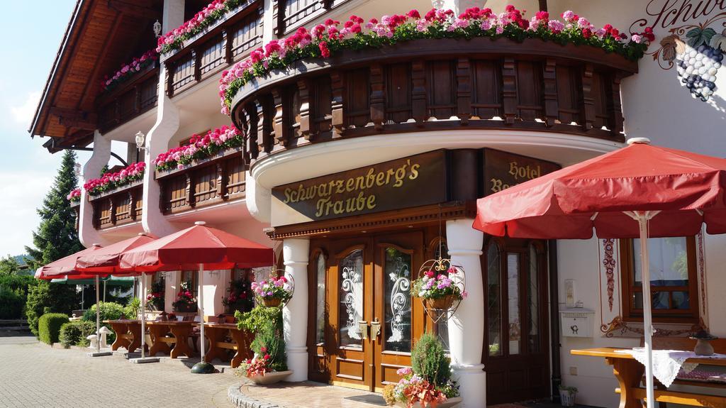 Hotel Schwarzenbergs Traube Glottertal Exterior foto